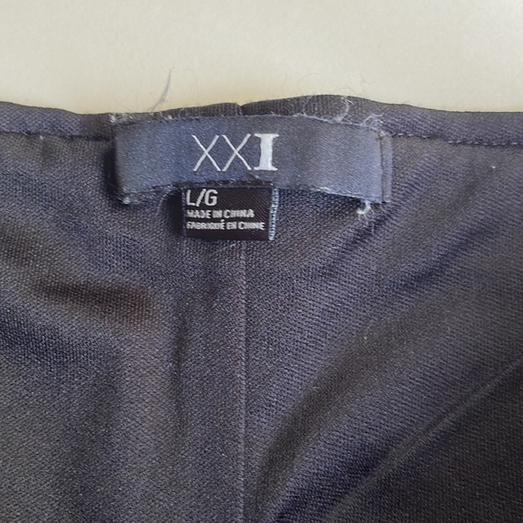 Forever 21 Black Sequin Pull On Shorts - Picture 3 of 7